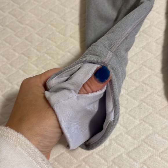 Ivivva by lululemon girls jacket, thick material fleece lined, grey/lavender, 10 - Picture 11 of 11